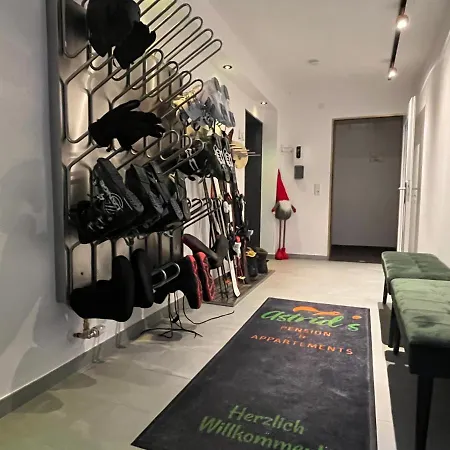 Astrid's 招待所 3*